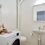 아파트 Luxury - Family Friendly - - Cozy- Balcony *