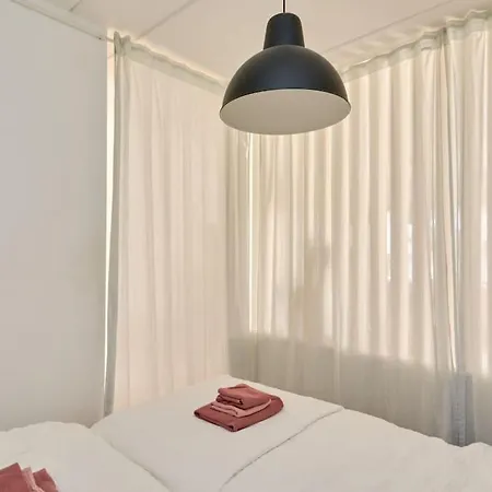 Luxury - Family Friendly - - Cozy- Balcony Daire