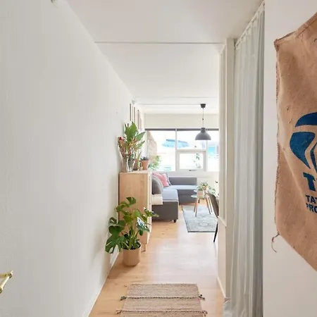 Luxury - Family Friendly - - Cozy- Balcony København