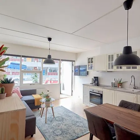 Luxury - Family Friendly - - Cozy- Balcony København