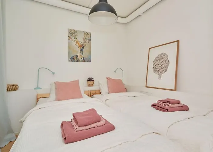 Luxury - Family Friendly - - Cozy- Balcony דירה