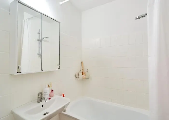 דירה Luxury - Family Friendly - - Cozy- Balcony