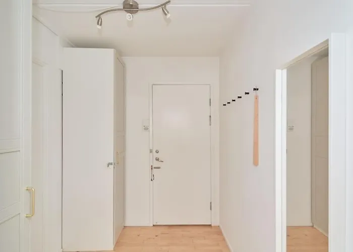 Luxury - Family Friendly - - Cozy- Balcony * קופנהגן